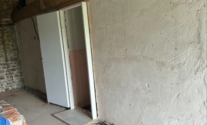 Isolation d'un mur par l'intérieur avant travaux